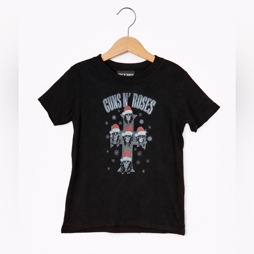 Guns and Roses Kids Concert Holiday T-Shirt . Great Condition. Size 4/5t